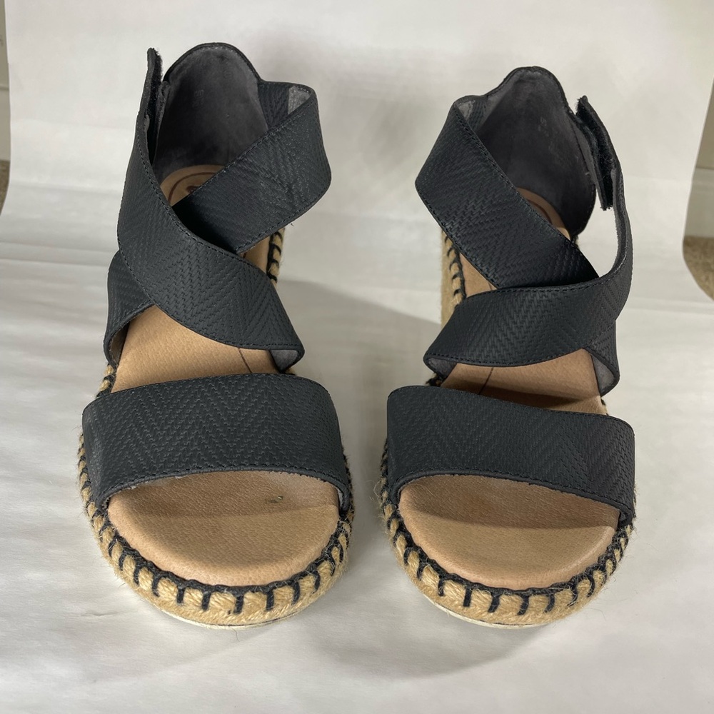 Sandals - Picture 4 of 4